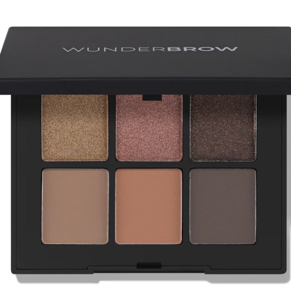 Brand new sealed box. Eyeshadow palette 6 shades for Smokey eyes